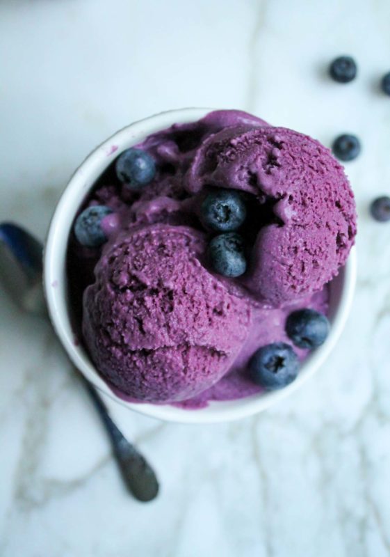 Fresh Blueberry Ice Cream (Vegan)| katiebirdbakes.com