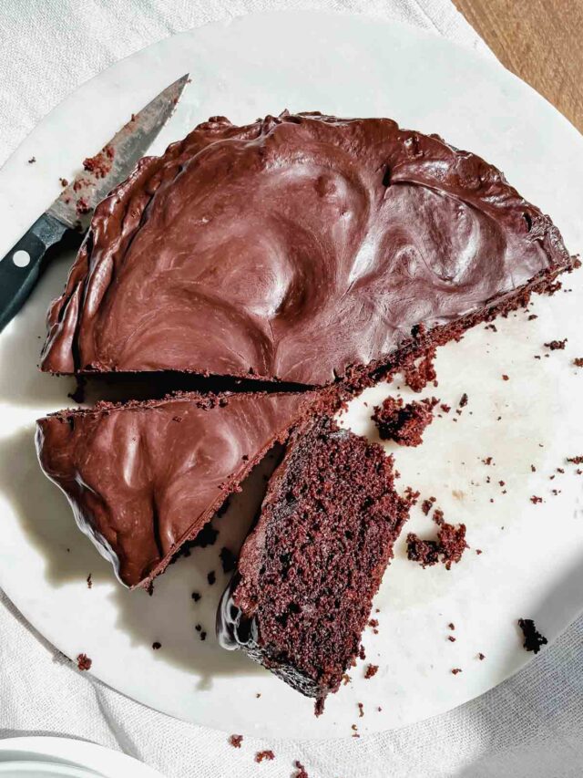 Single Layer Chocolate Cake with Chocolate Ganache
