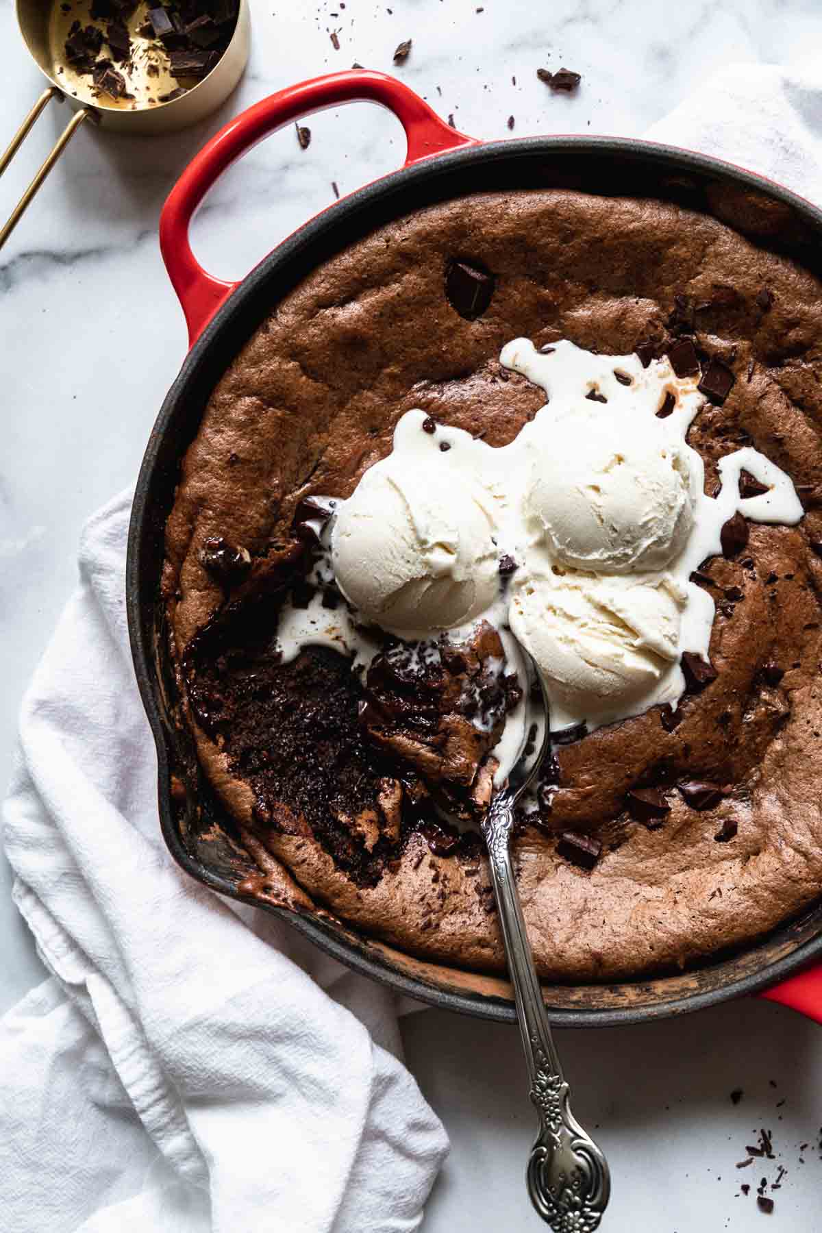 Almond Butter Skillet Brownie - fudgy and rich, but completely flourless and gluten-free!