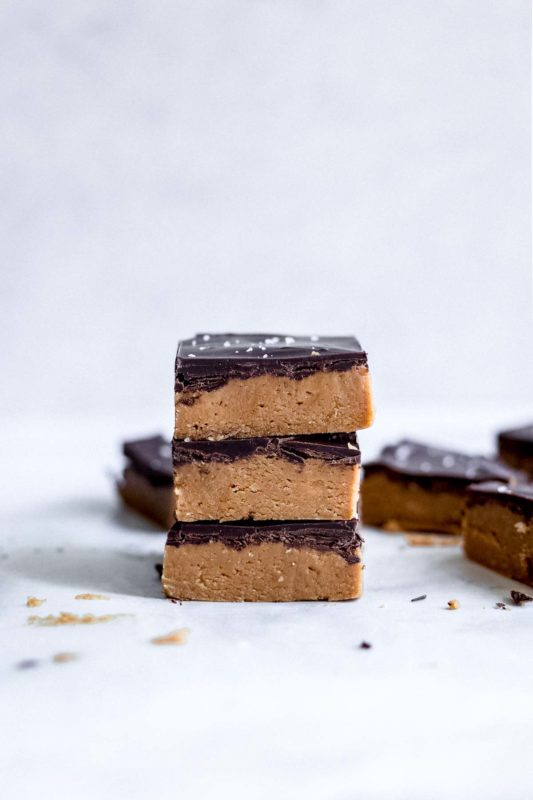 No-Bake Peanut Butter Bars - simple natural ingredients with decadent results! | katiebirdbakes