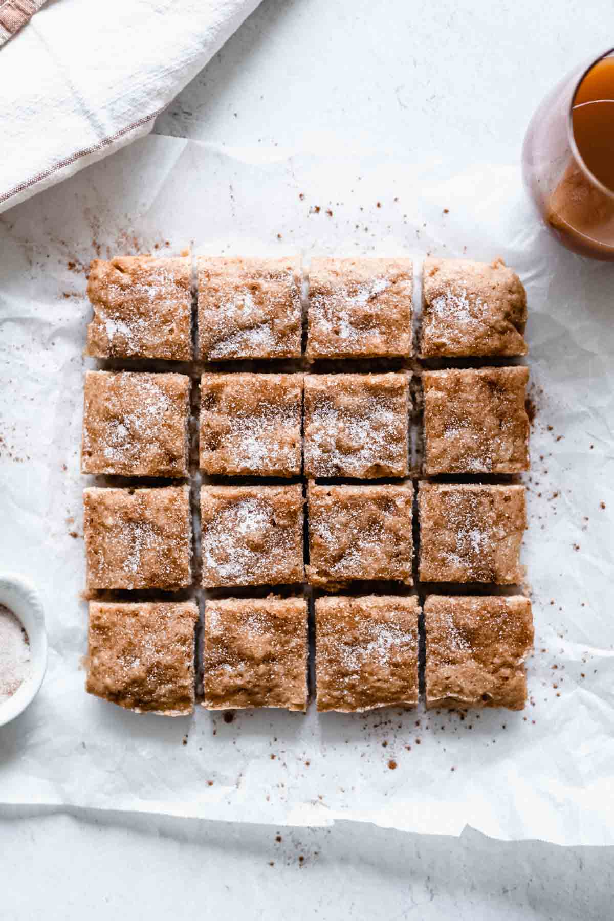 Apple Cider Blondies: soft, warmly spiced, full of apple cider donut flavor in these bars!